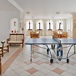 Hotel Makarios