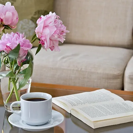 Makarios Otel Kamári