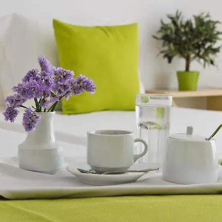 Makarios فندق Kamári