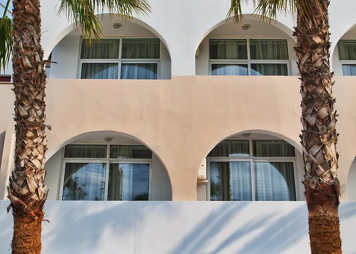 Makarios Hotel Kamári