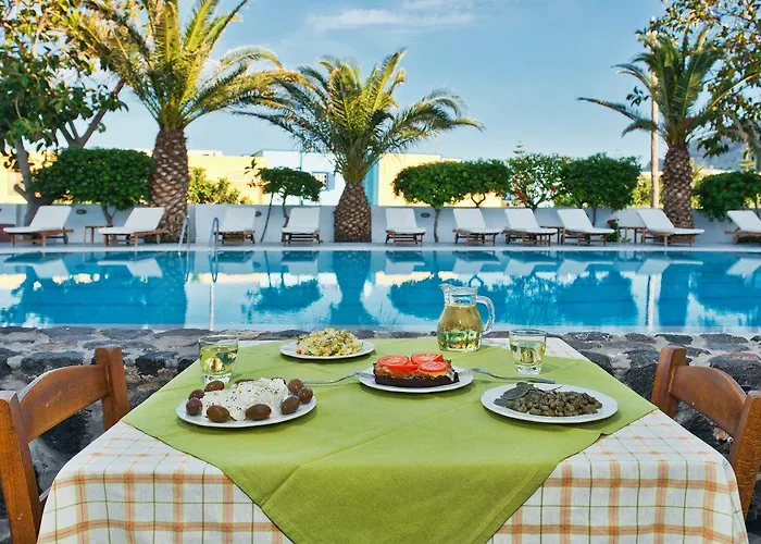 马卡里奥斯酒店 3*