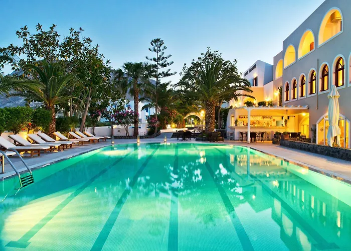 马卡里奥斯酒店 3*